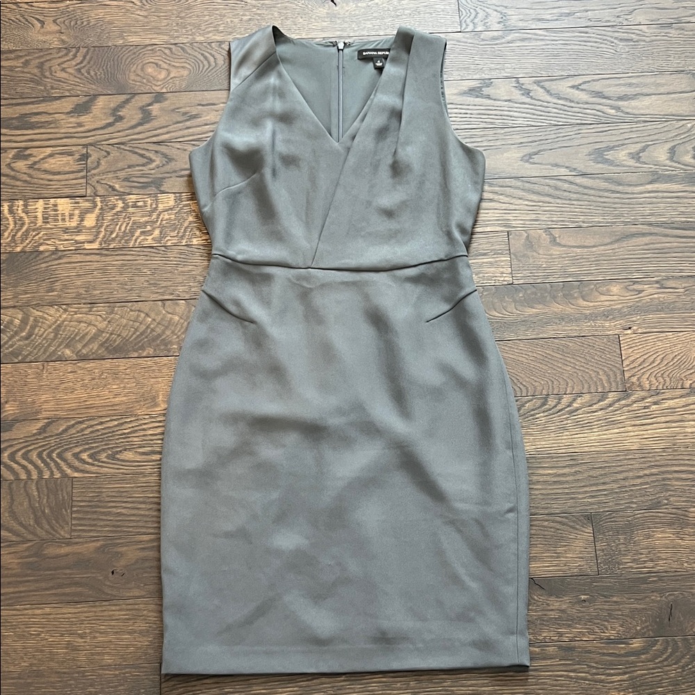 Banana Republic Gray V-Neck Midi Dress